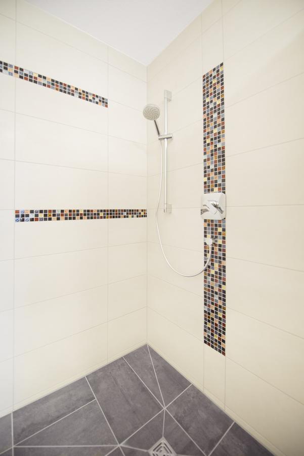 Gasthof Linde - Hotel Blum Unterroth الغرفة الصورة